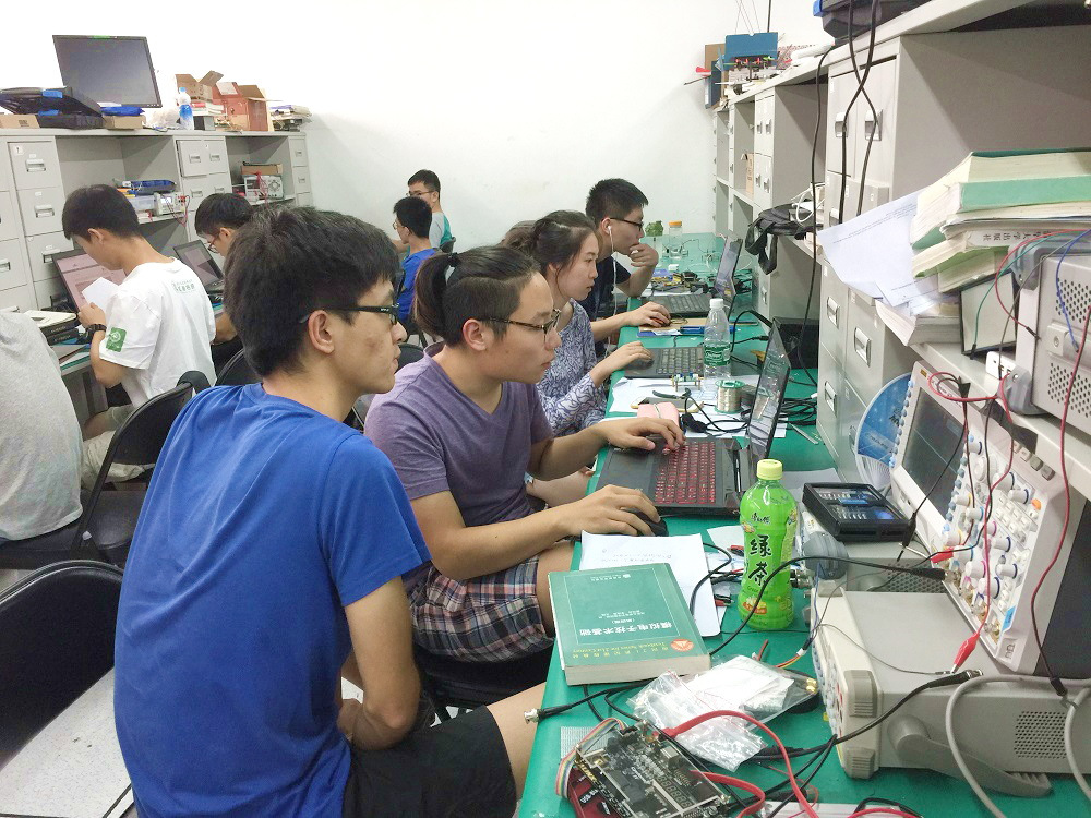 2017瑞薩杯全國大學生電子設計競賽開賽 科技與創意的激情碰撞